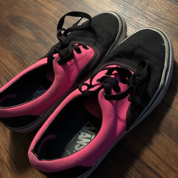 Vans - Picture 2 of 2